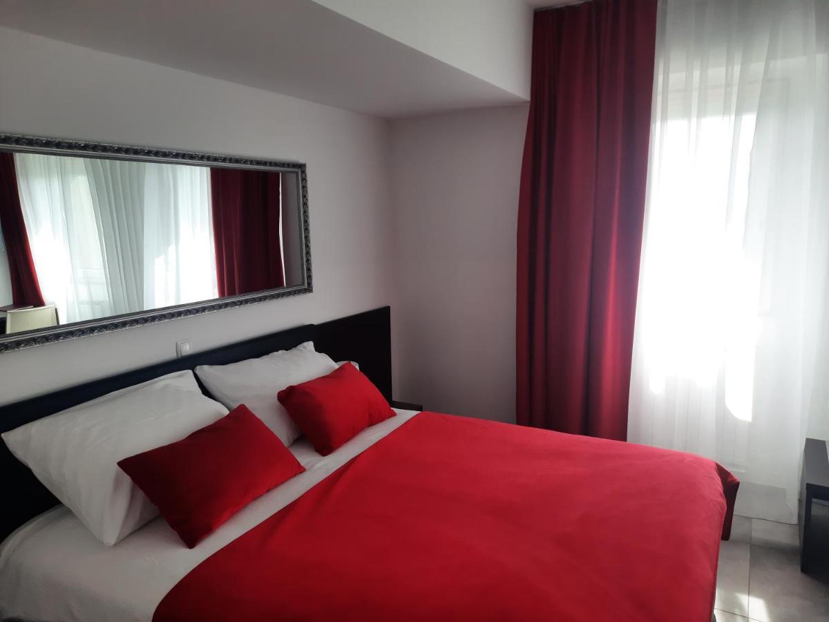 Hotel Prunk Sezana Exterior photo