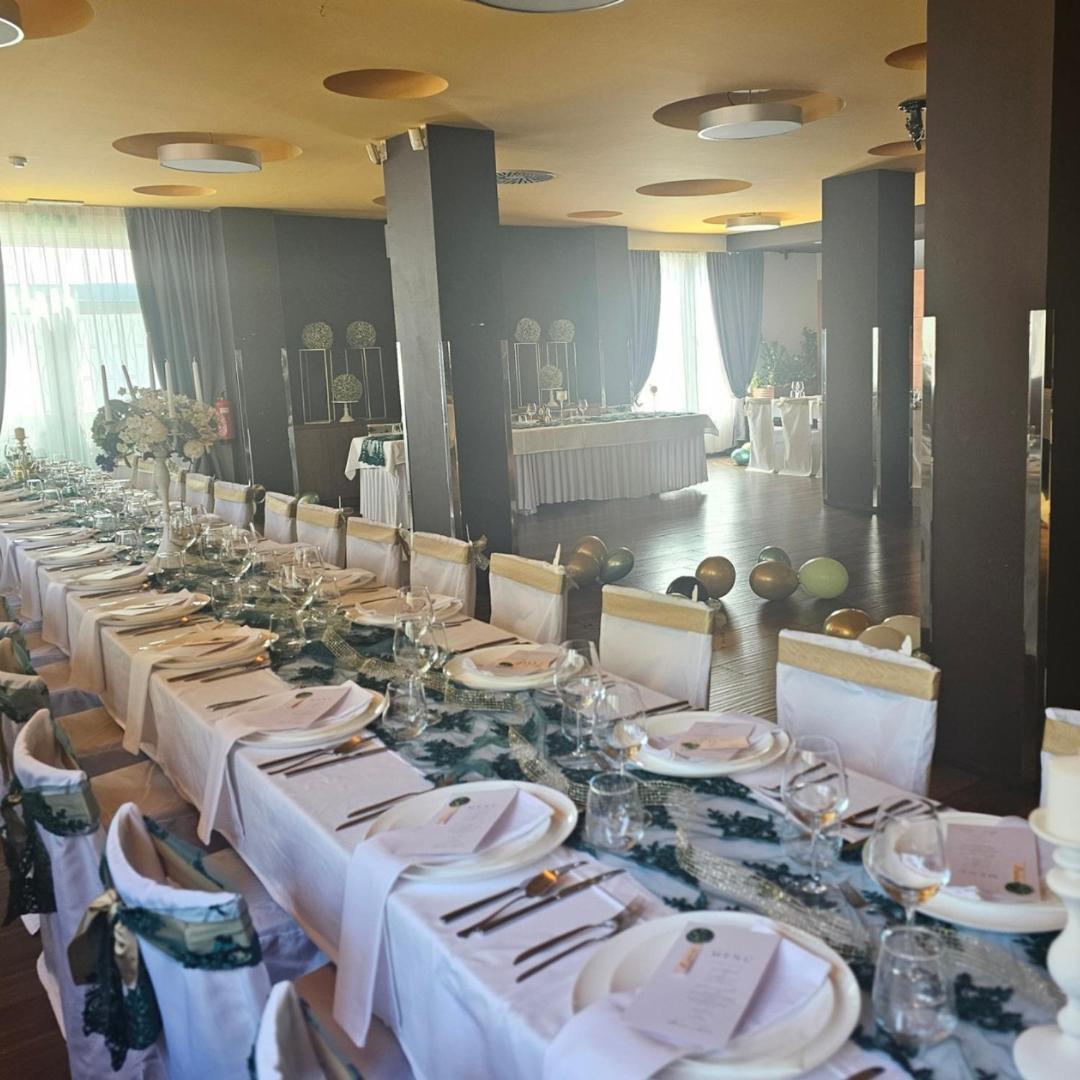 Hotel Prunk Sezana Exterior photo