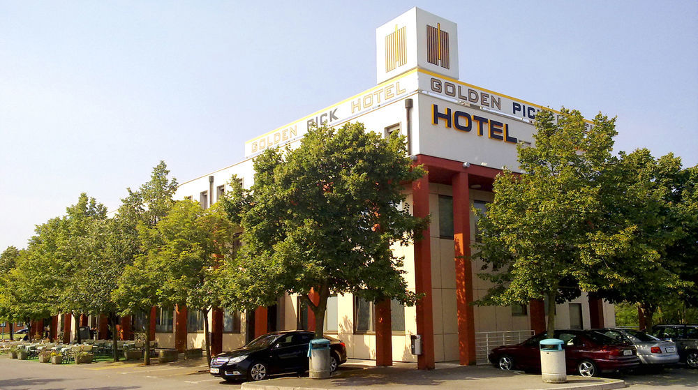 Hotel Prunk Sezana Exterior photo